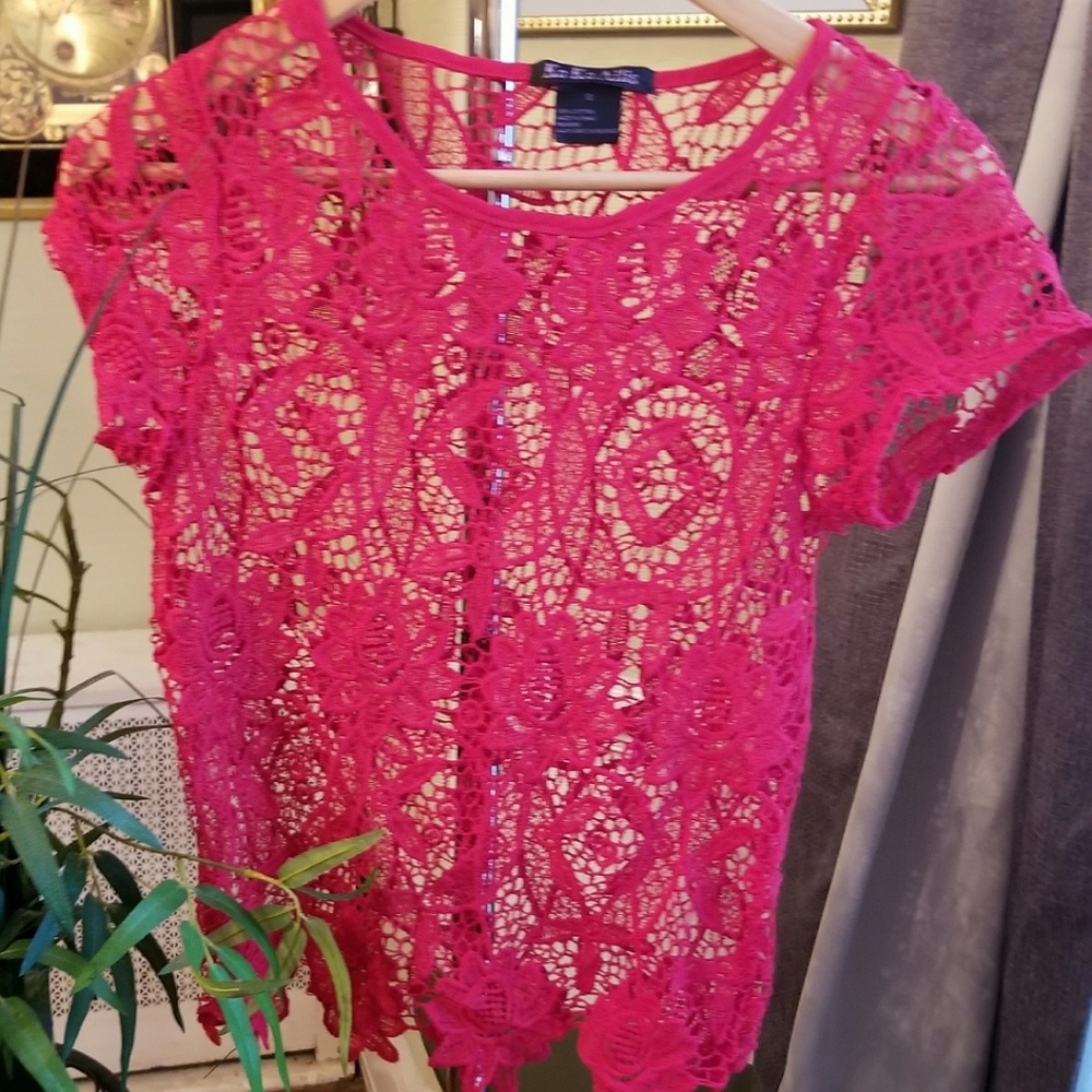Red Lace Short Sleeve Top
